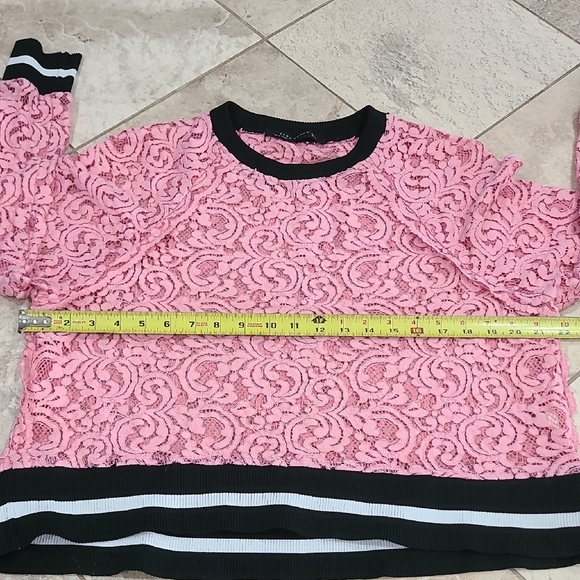 Zara Pink Lace Sweater with Black Trim - Picture 5 of 7
